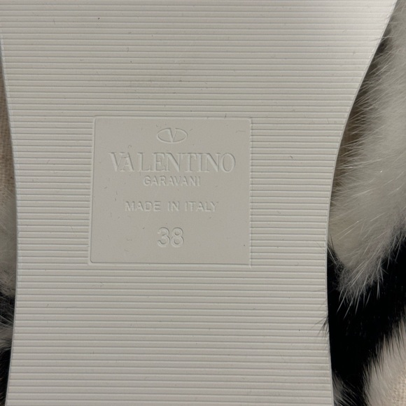 Valentino Garavani Mink Flip Flops - Picture 3 of 5